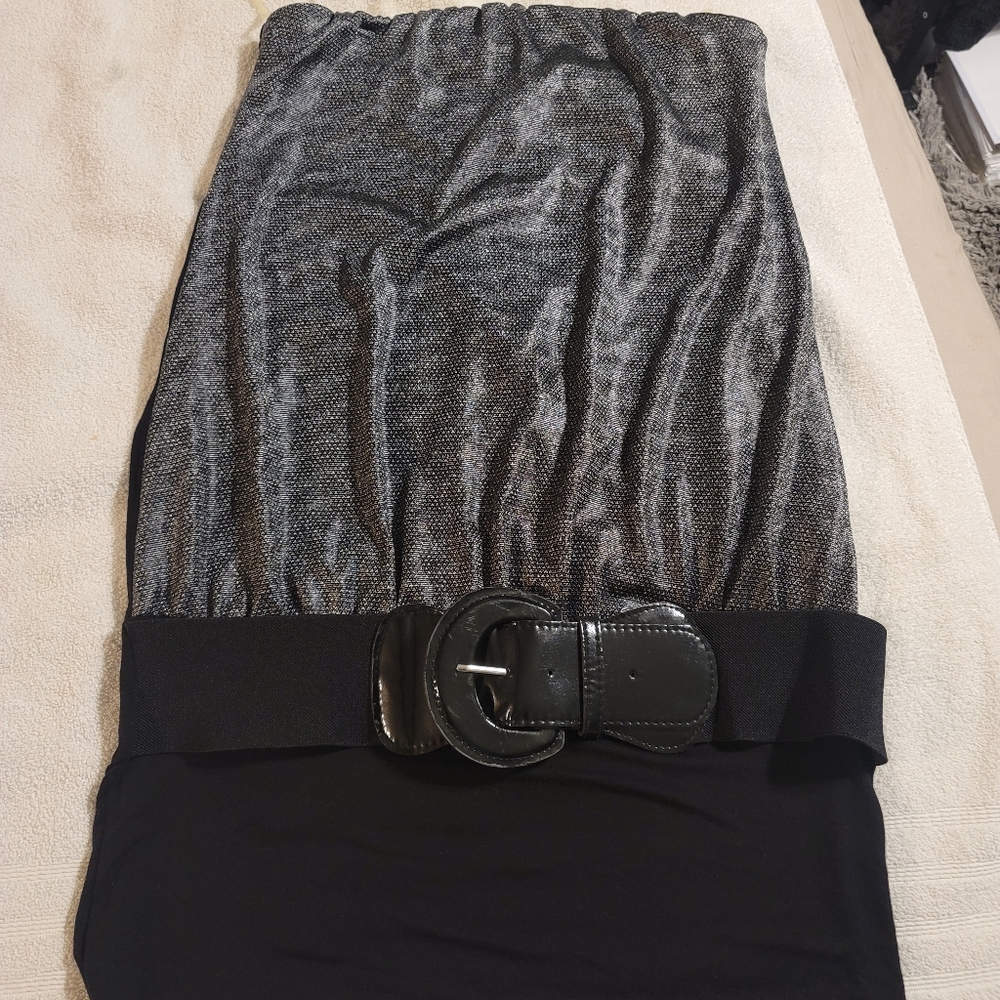 HALTER TOP ELEGANT EVENING WEAR.. WOMENS L